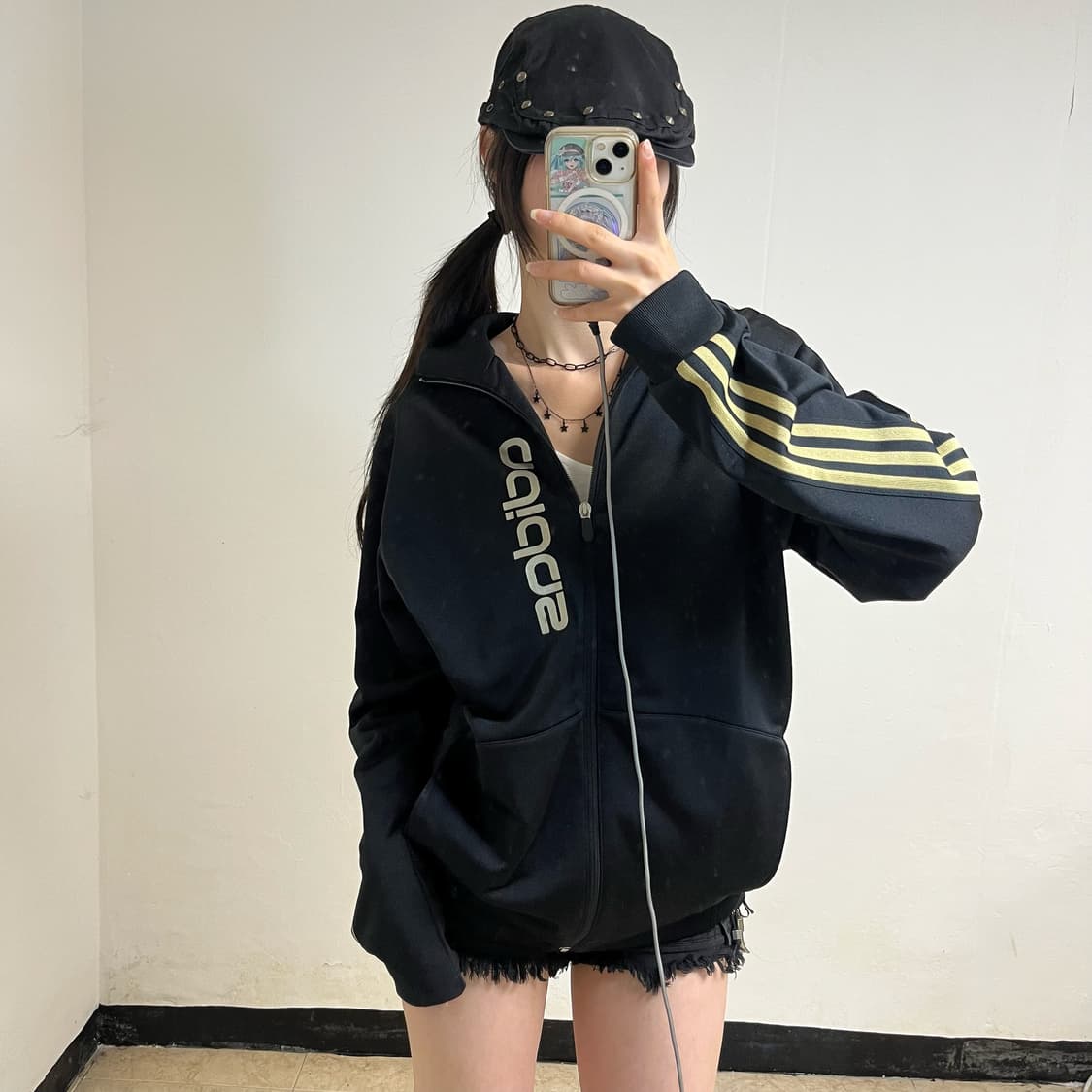 Adidas overseas black/gold track jacket 상품이미지1