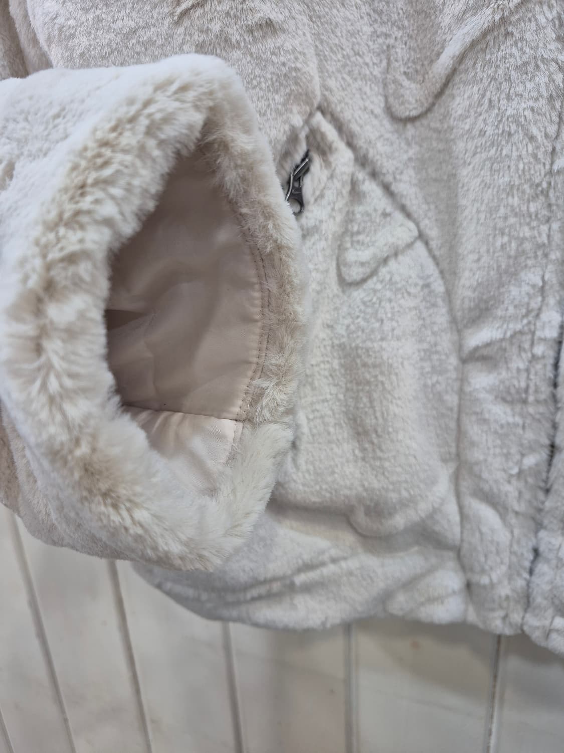 나이키 에센셜 루즈 프린트 인조퍼 재킷 FV8020-104 상품이미지6