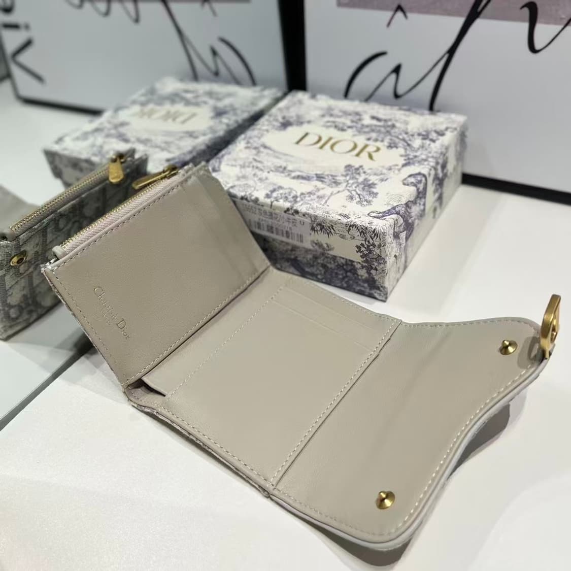 디올 새들 플랩 카드 홀더 그레이 디올 오블리크 자카드 상품이미지6