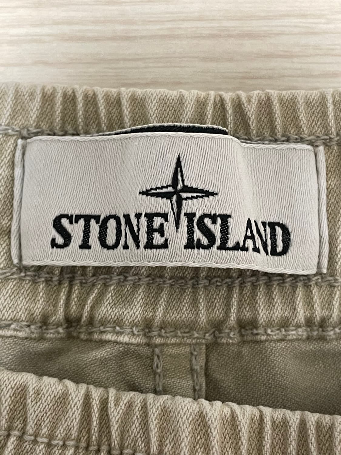 [ 30 ] 22fw 스톤아일랜드 와펜패치 카고팬츠 밴딩 베이지 상품이미지3