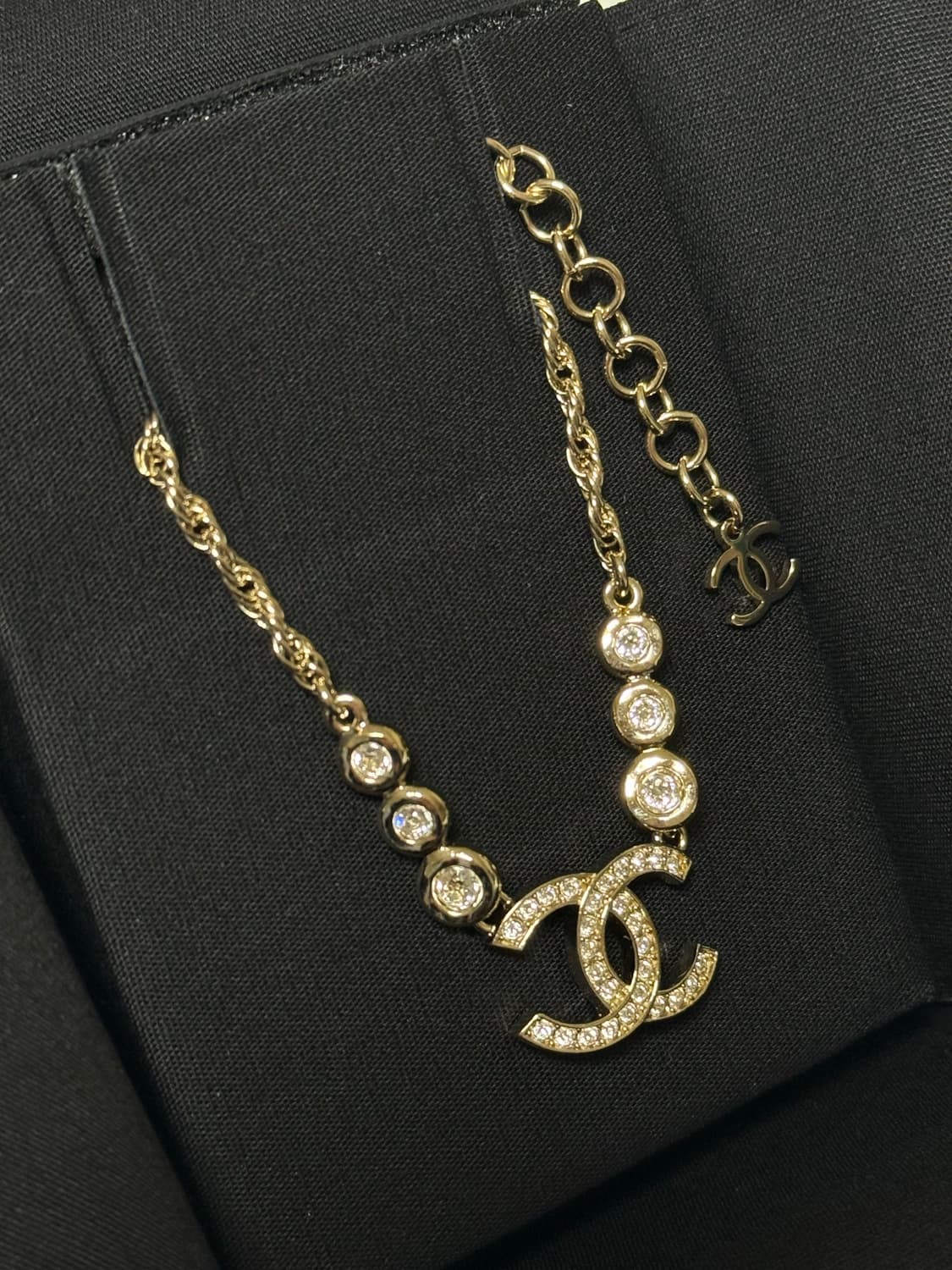 [새상품]샤넬 cc로고 스트라스 목걸이 샴골 상품이미지4