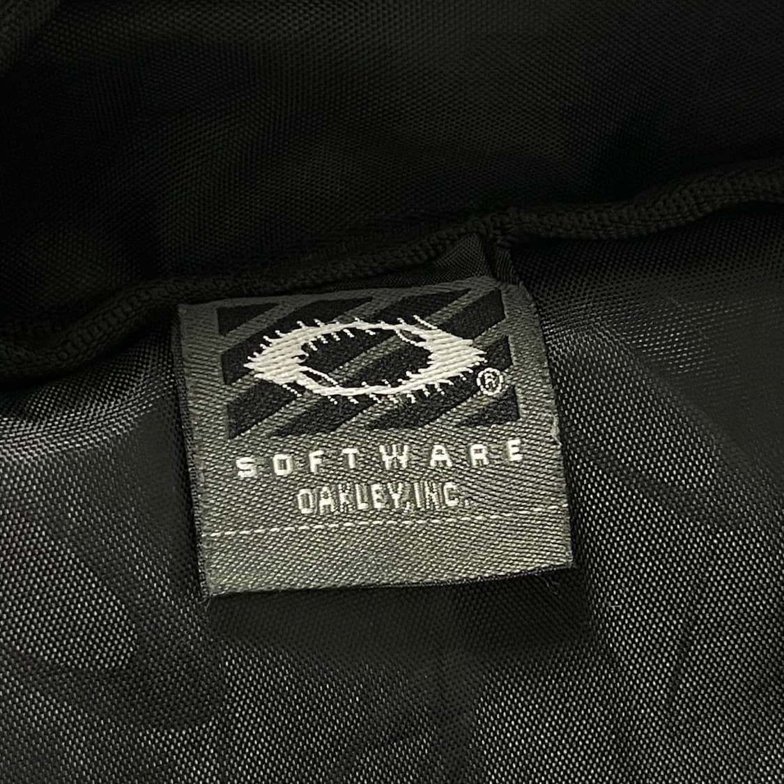 OAKLEY 오클리 빈티지 유틸리티 테크웨어 백팩 가방 블랙 상품이미지5