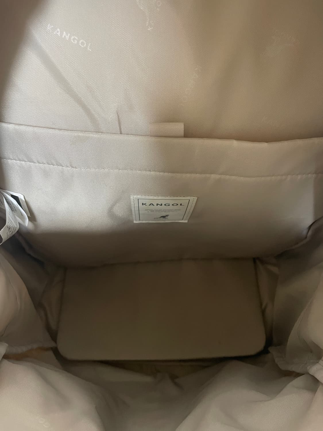 캉골 에센셜2 포켓 베이지 백팩 상품이미지6