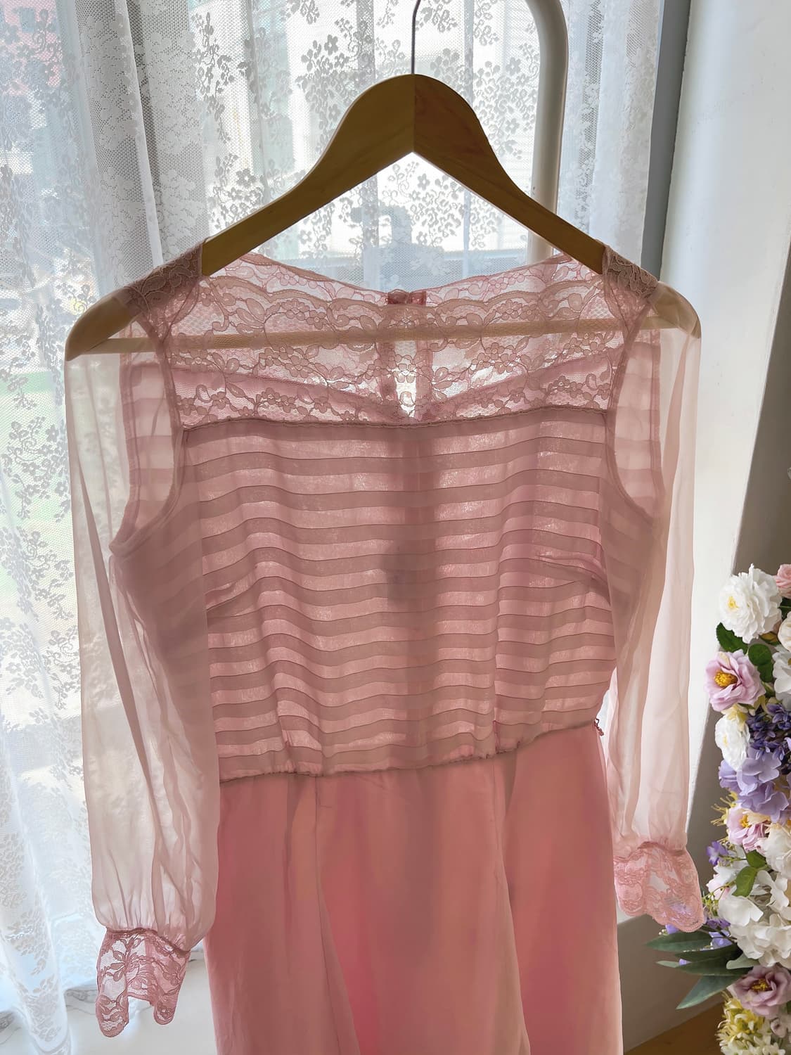 시스루 레이스 넥 쉬폰 플리츠 원피스 상품이미지1