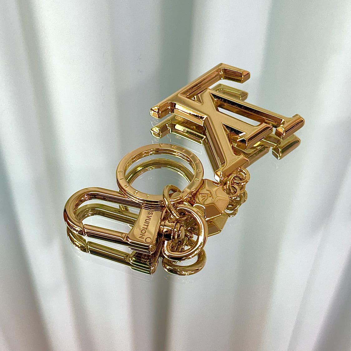 [정품] 25FW 루이비통 파셋 키링 골드 상품이미지6