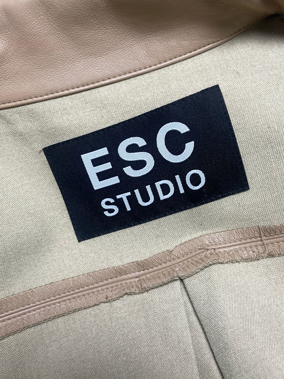 ESC STUDIO 반팔 레더자켓 상품이미지3