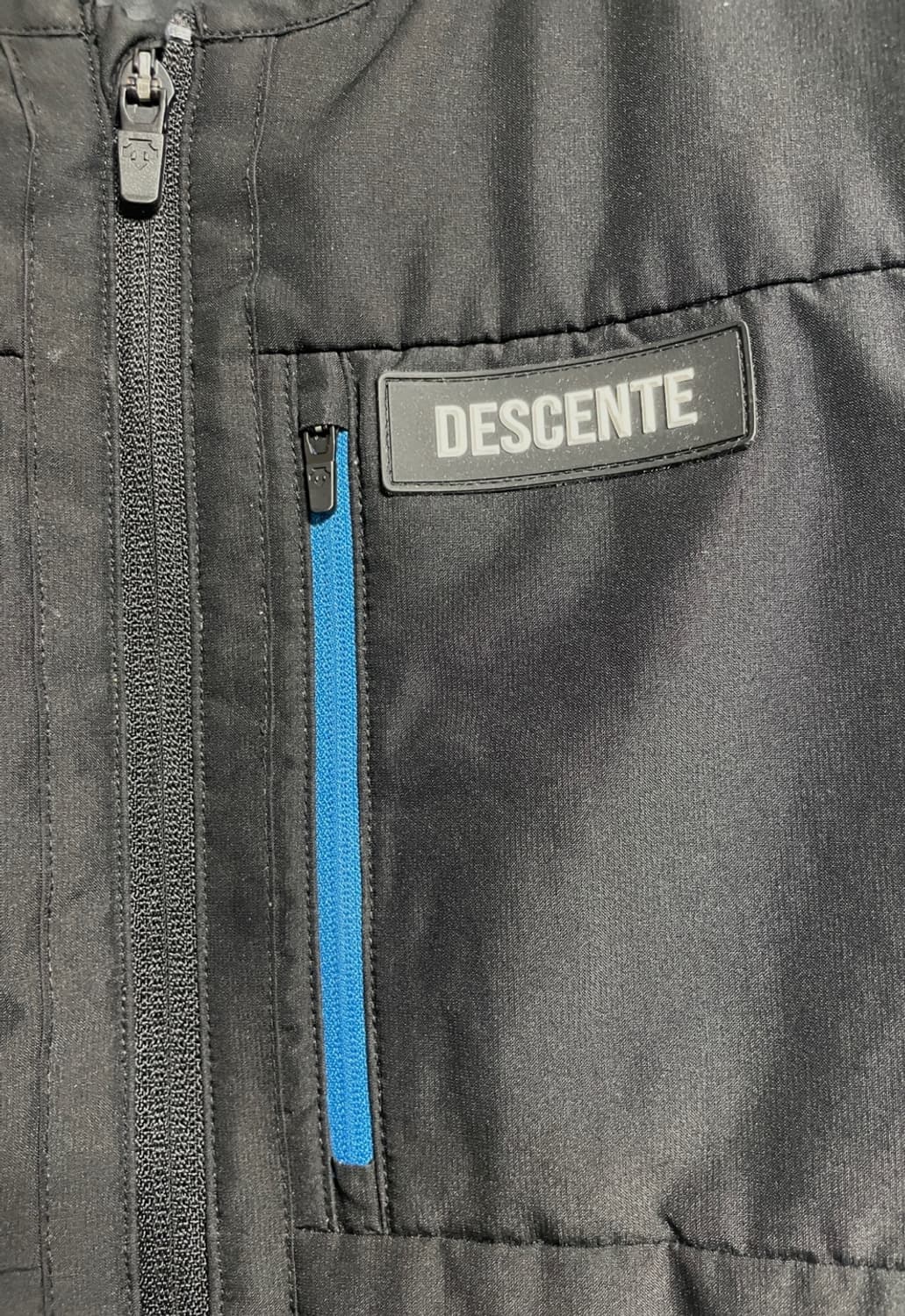 데상트 집업 조끼 상품이미지6