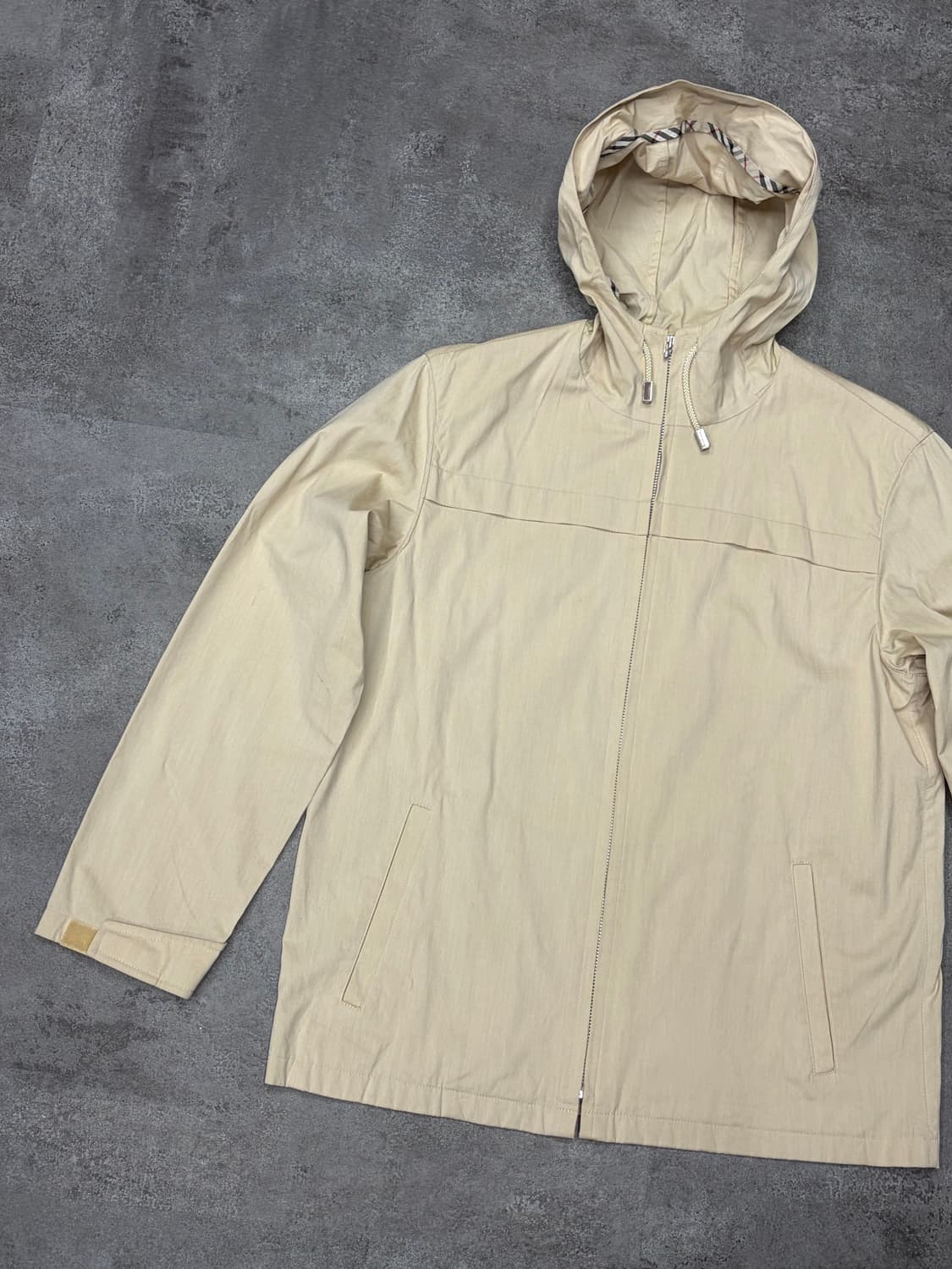 버버리 런던 바람막이 아이보리 상품이미지4