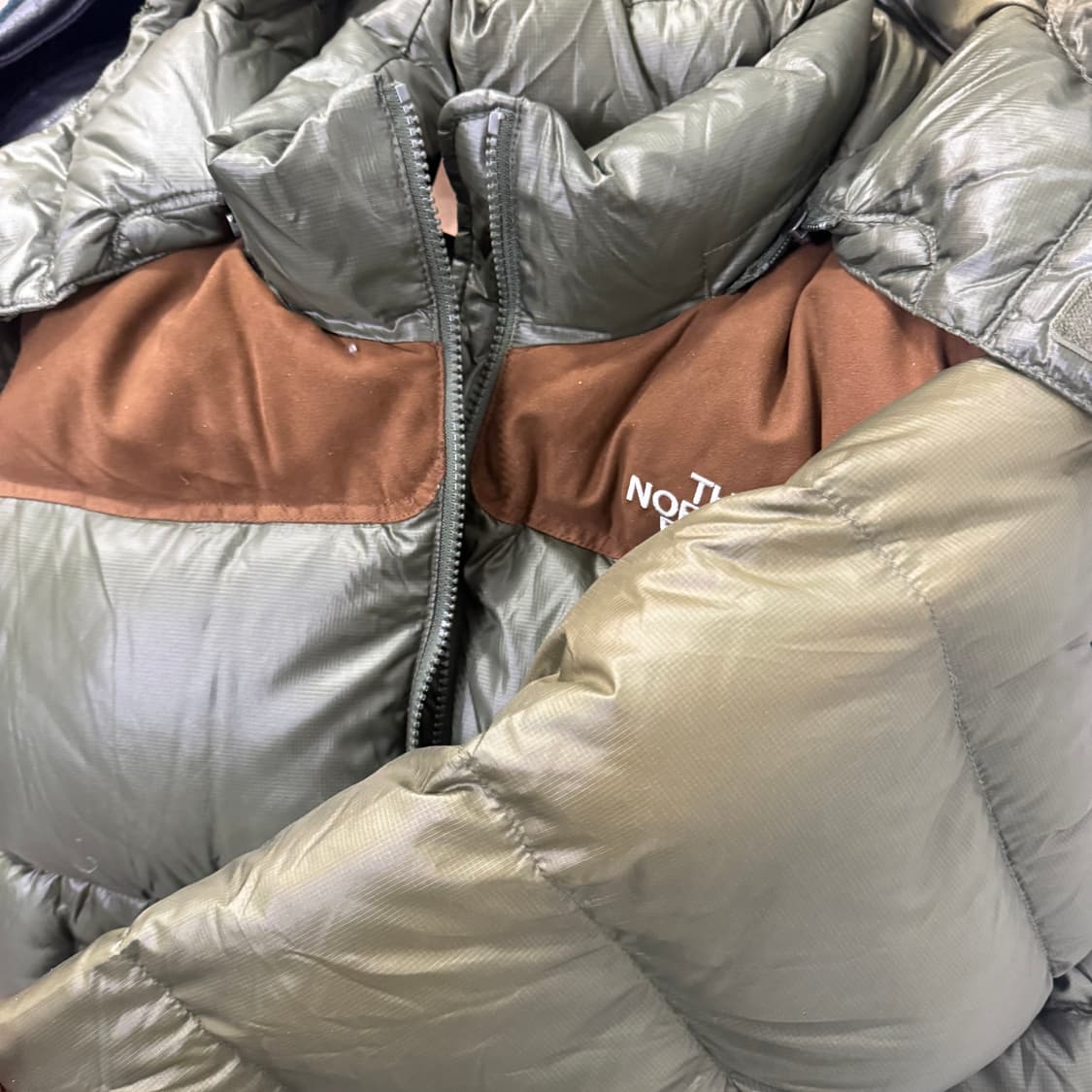 노스페이스 눕시700LTD 한정판 패딩  상품이미지7