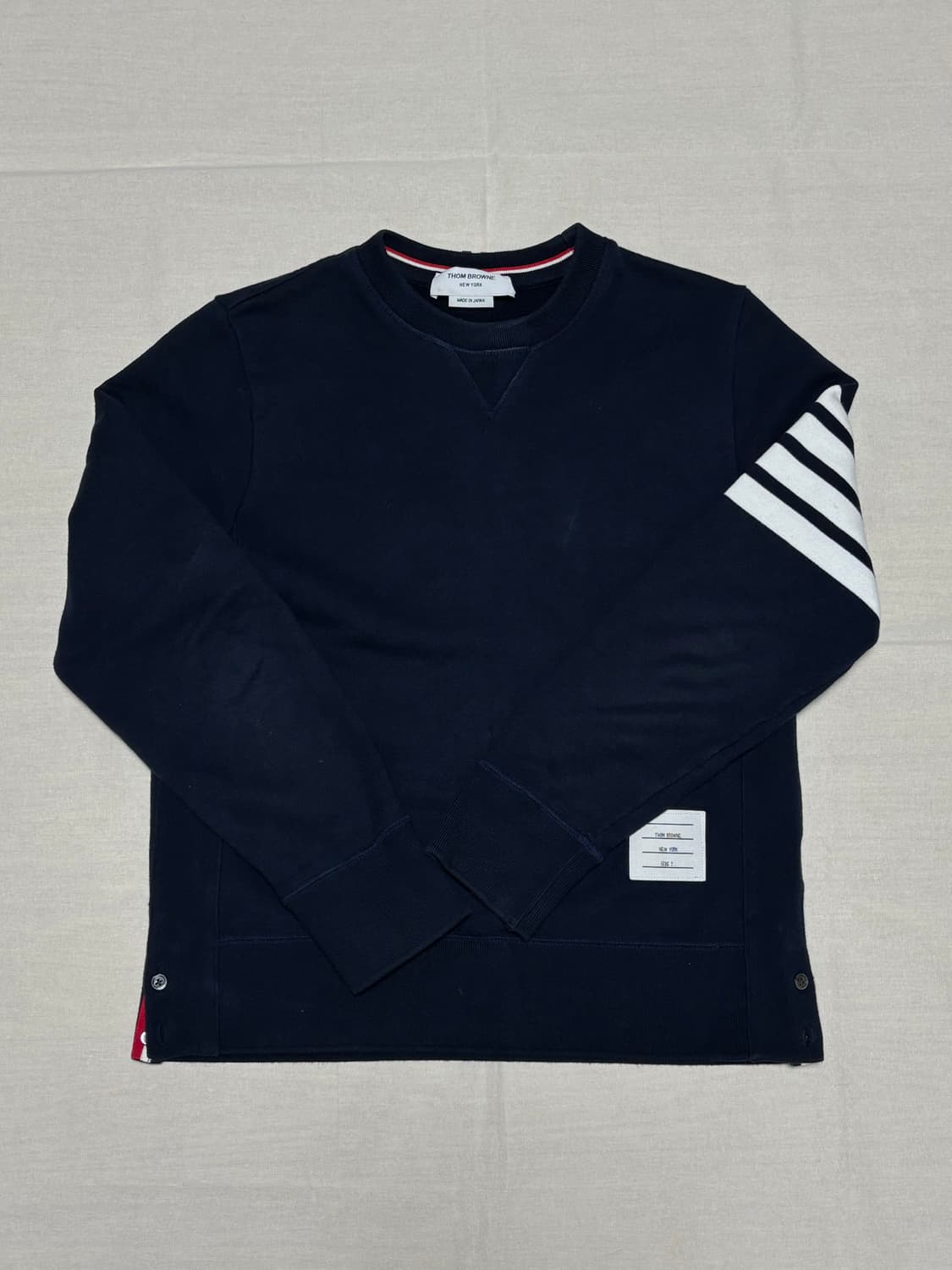 톰브라운 사선완장 맨투맨 [2] 상품이미지1