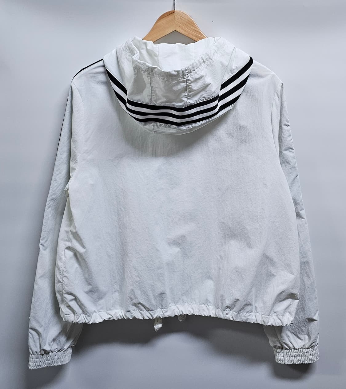 아디다스 여성 윈드브레이커 바람막이 L 상품이미지2