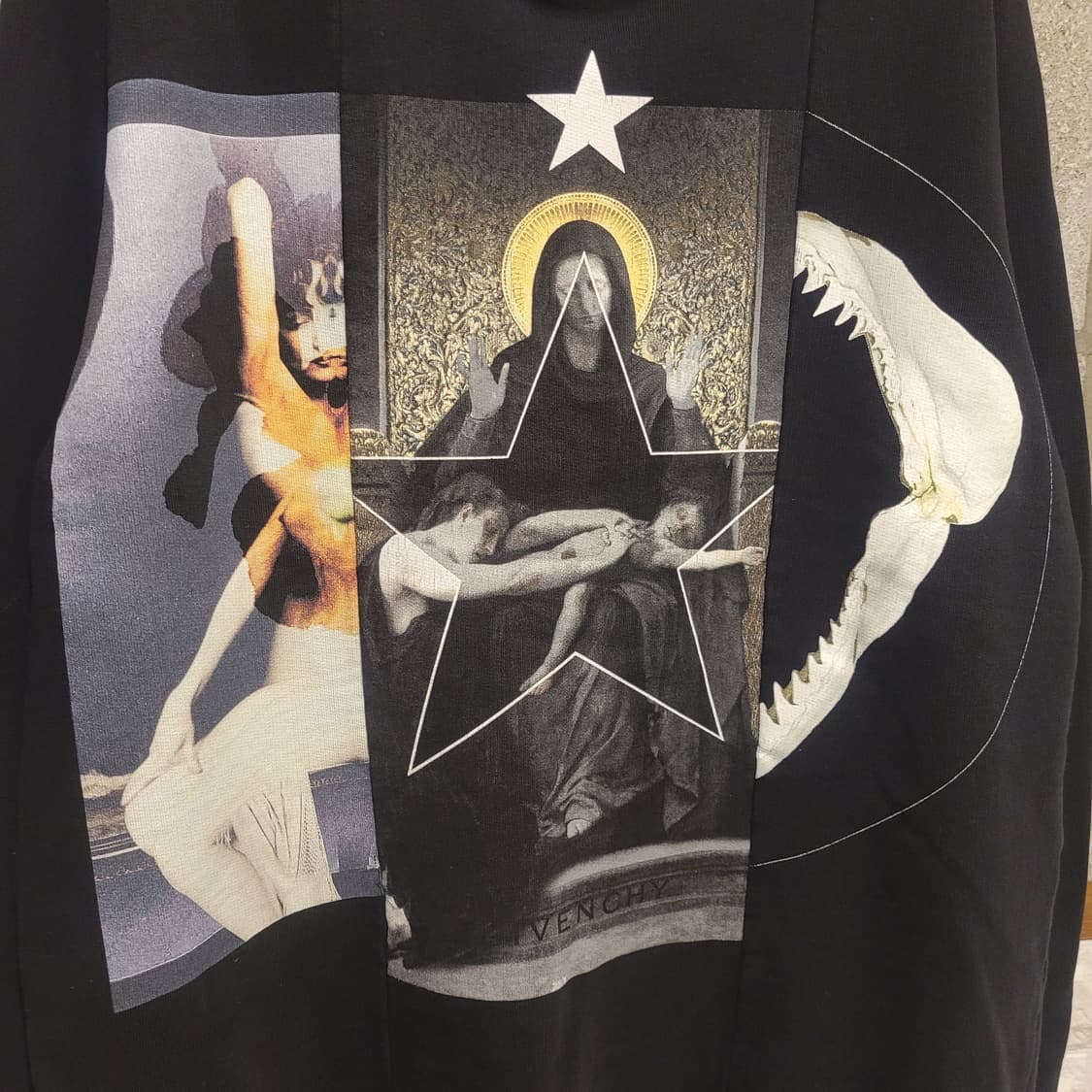 지방시 성모마리아 오버 맨투맨 M 상품이미지3