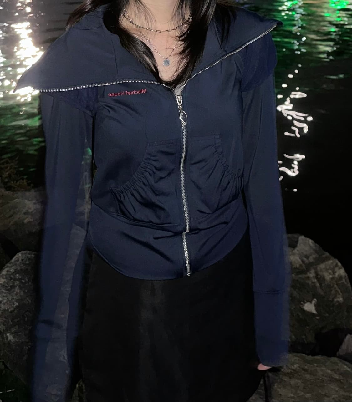 미스치프 메쉬 퍼프 터틀넥 상품이미지1