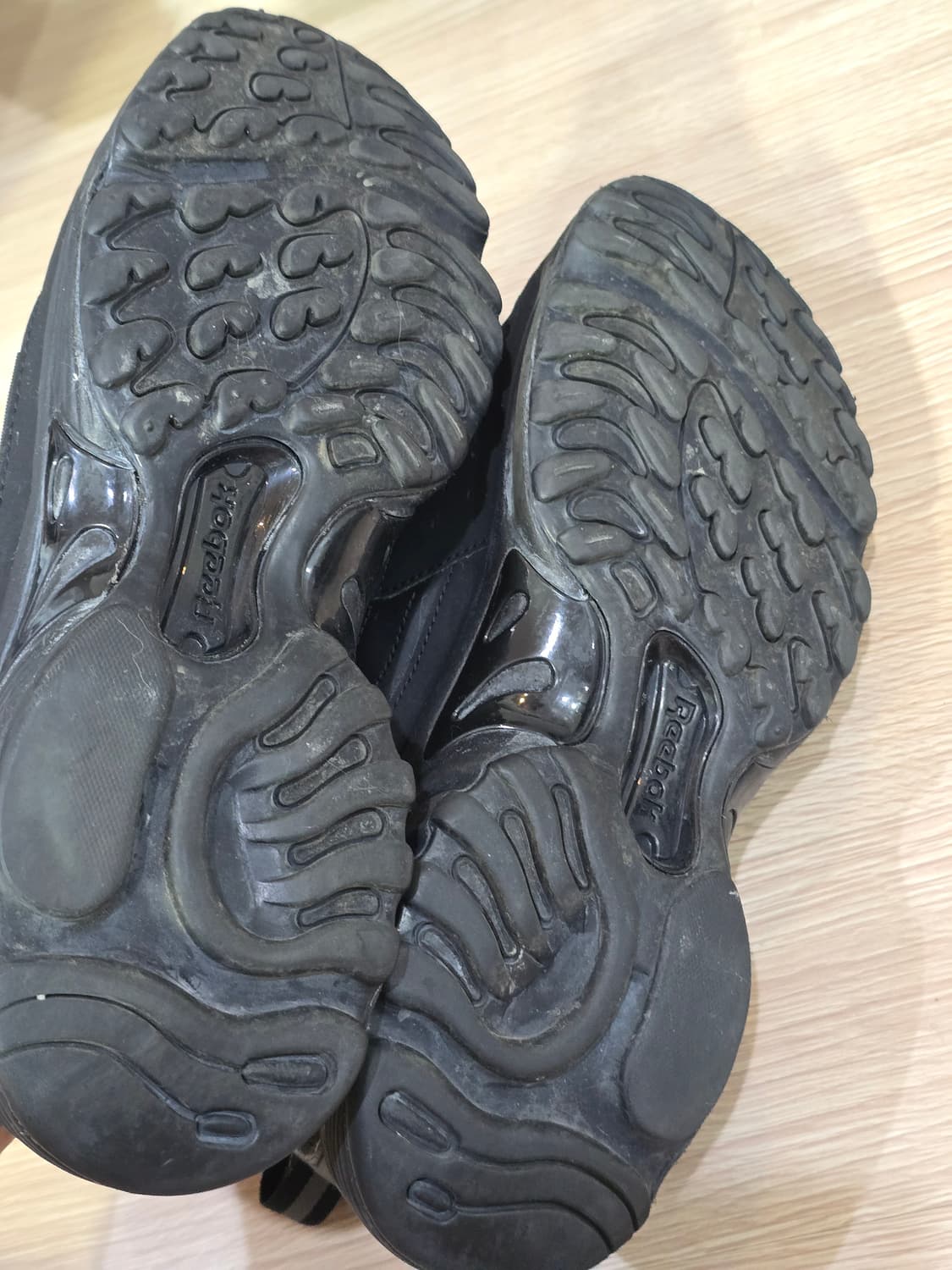 REEBOK 올블랙 DMX  남성 운동화 275 상품이미지6