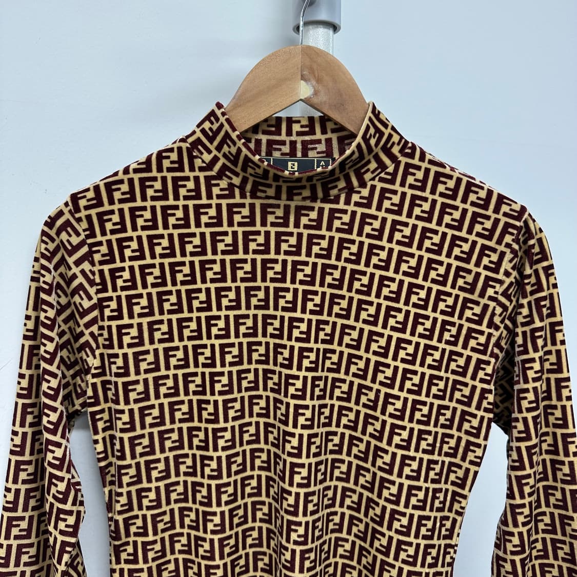 펜디 주카로고 하이넥 벨벳 원피스 상품이미지2