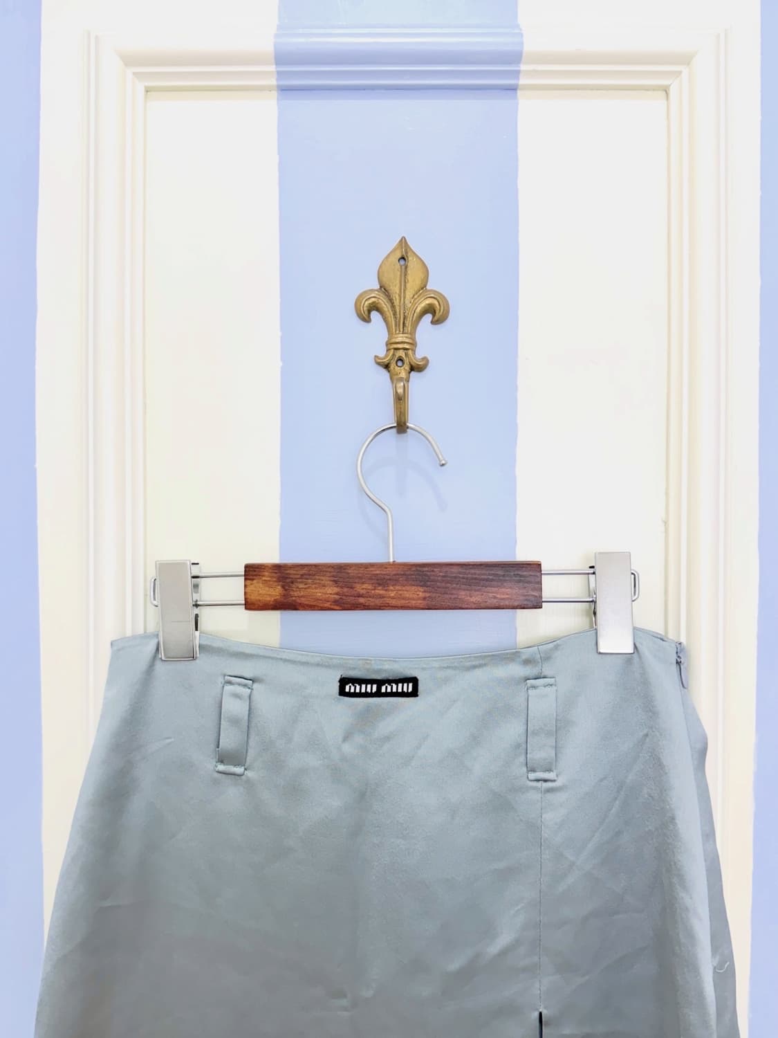 미우미우 23FW 새틴 로고 캐미솔 & 스커트 셋업 상품이미지3