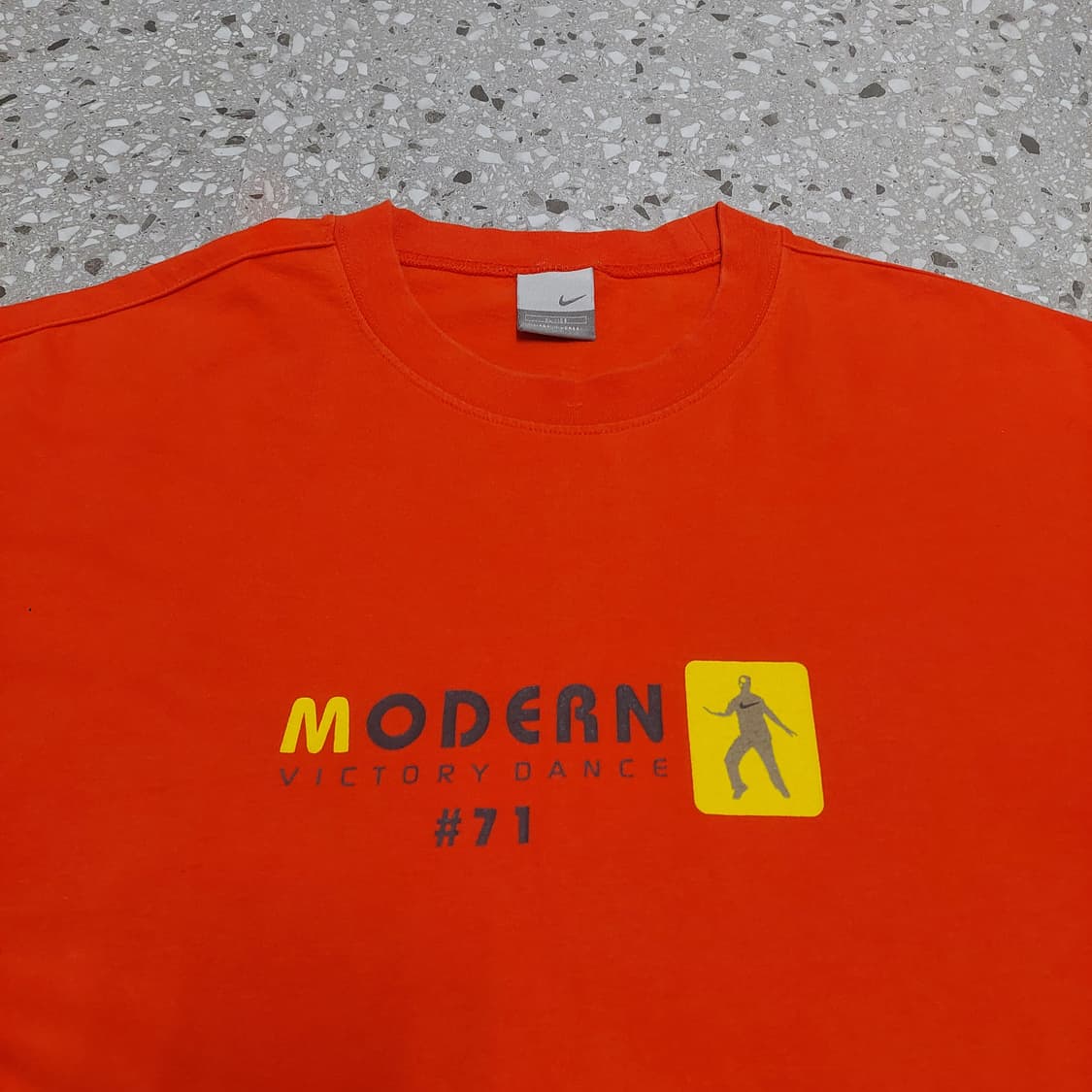00s Vintage Nike Modern Dance T-Shirt 상품이미지2