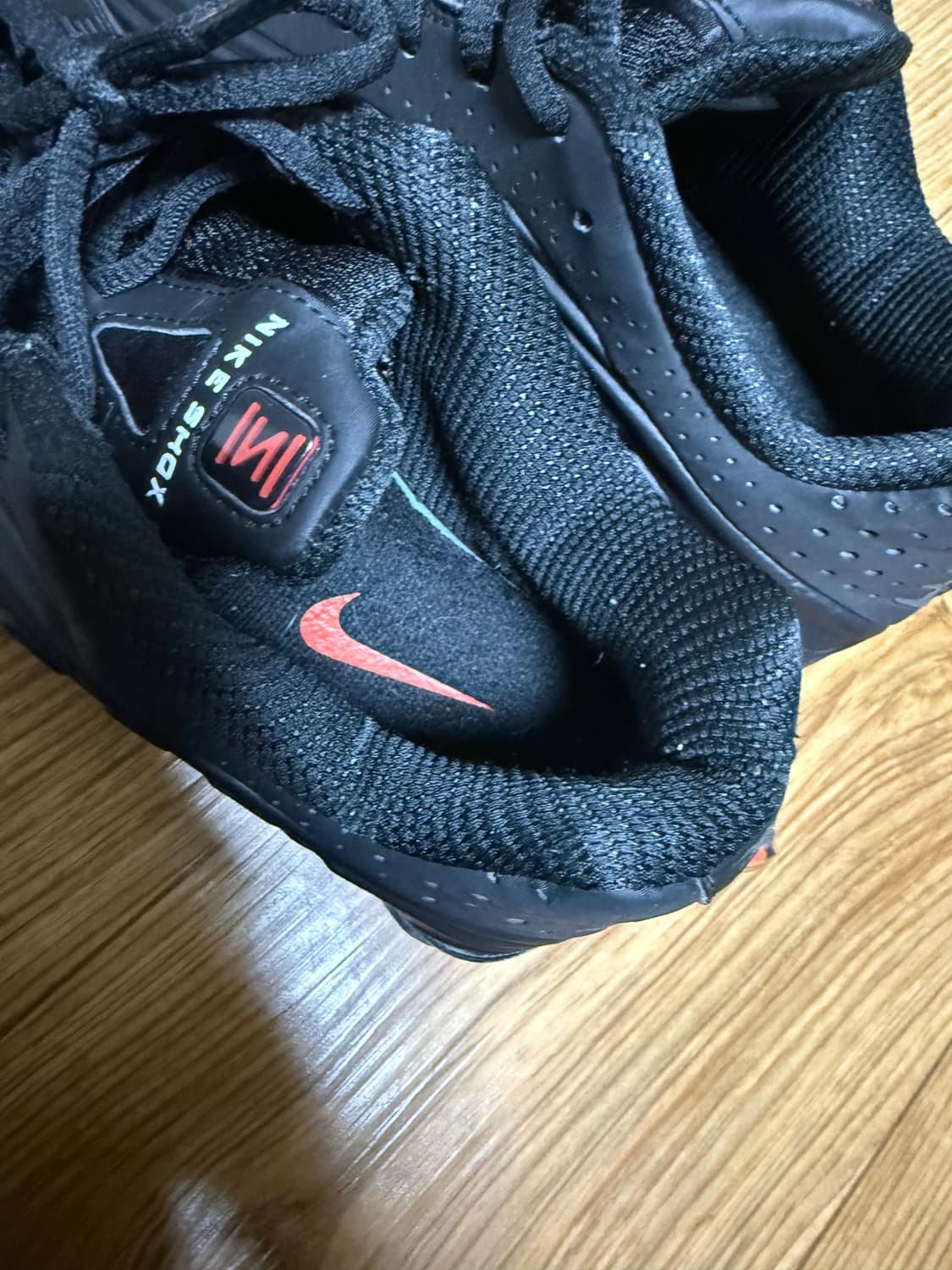 나이키 샥스 블랙 AR3565 004 상품이미지2