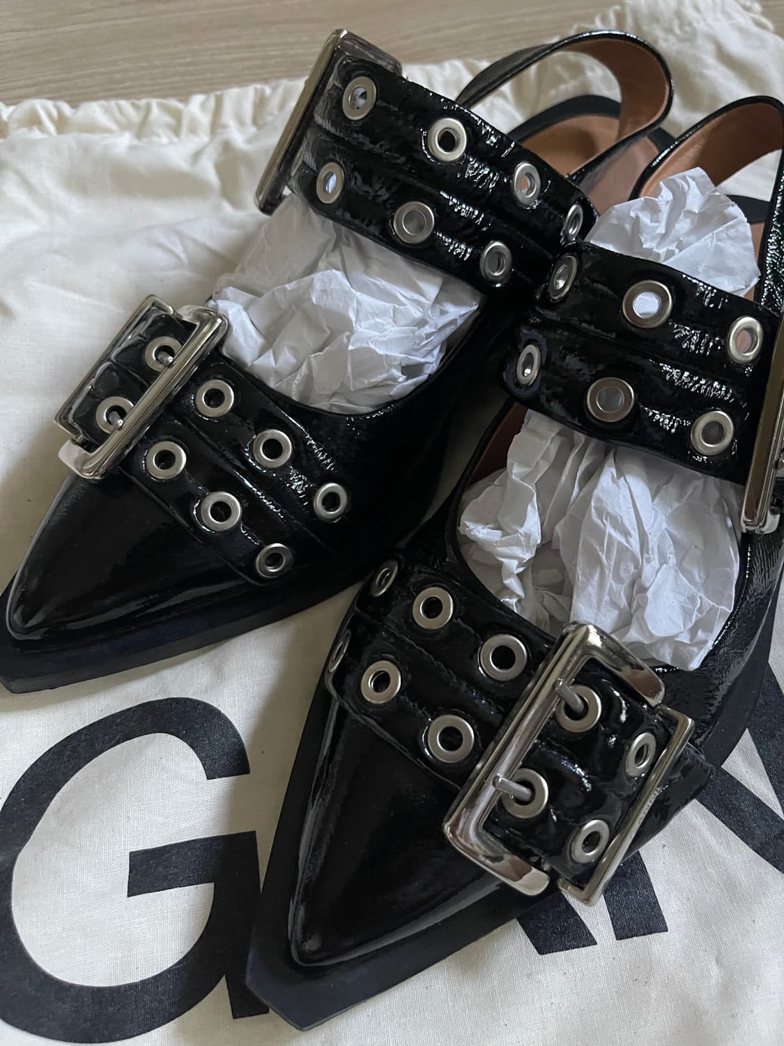 ganni 가니 와이드 버클 슬링백 37size 상품이미지3