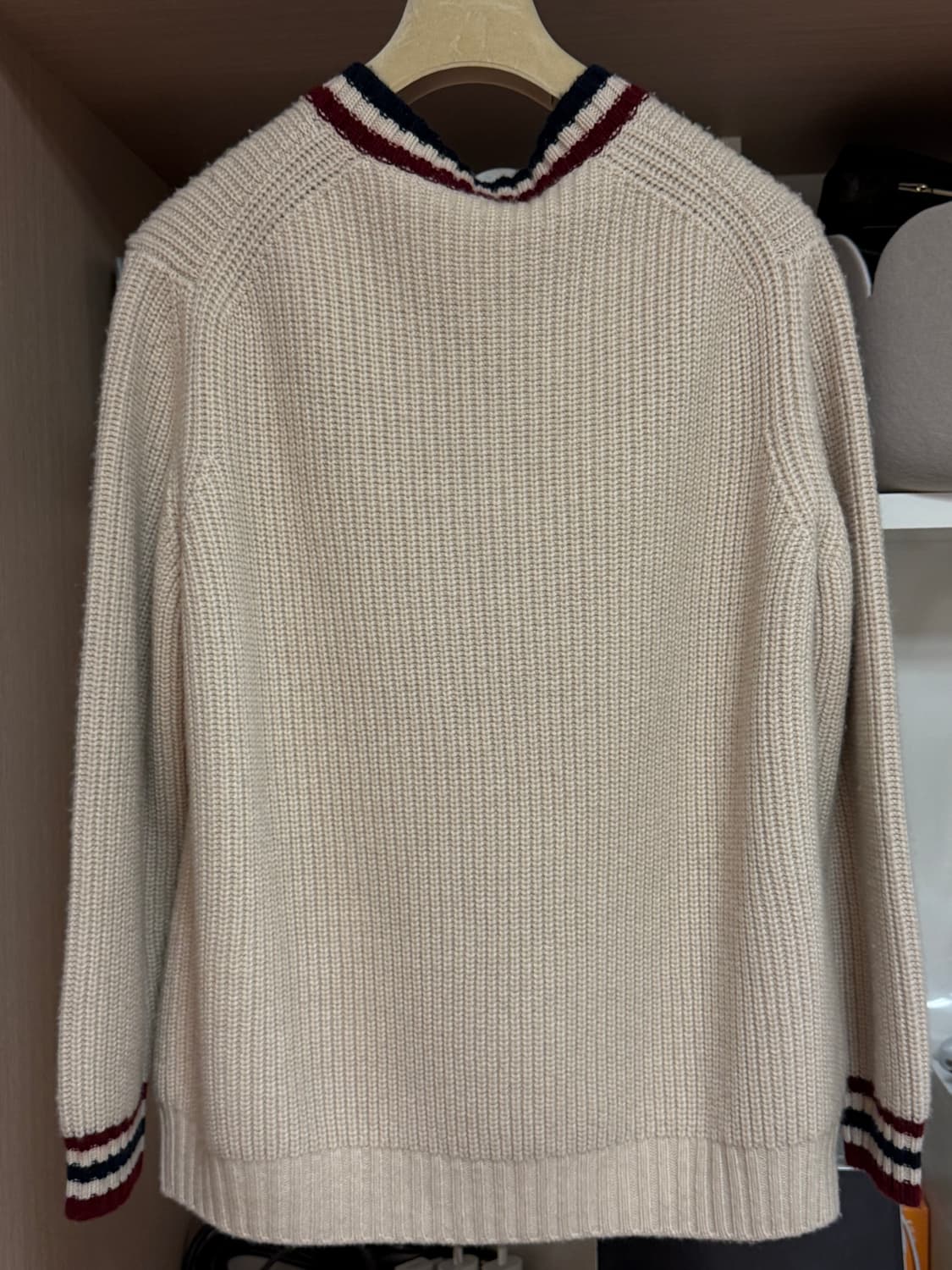 [새상품] 미우미우(Miu Miu) 25FW 캐시미어 스트라이프 가디건 상품이미지2