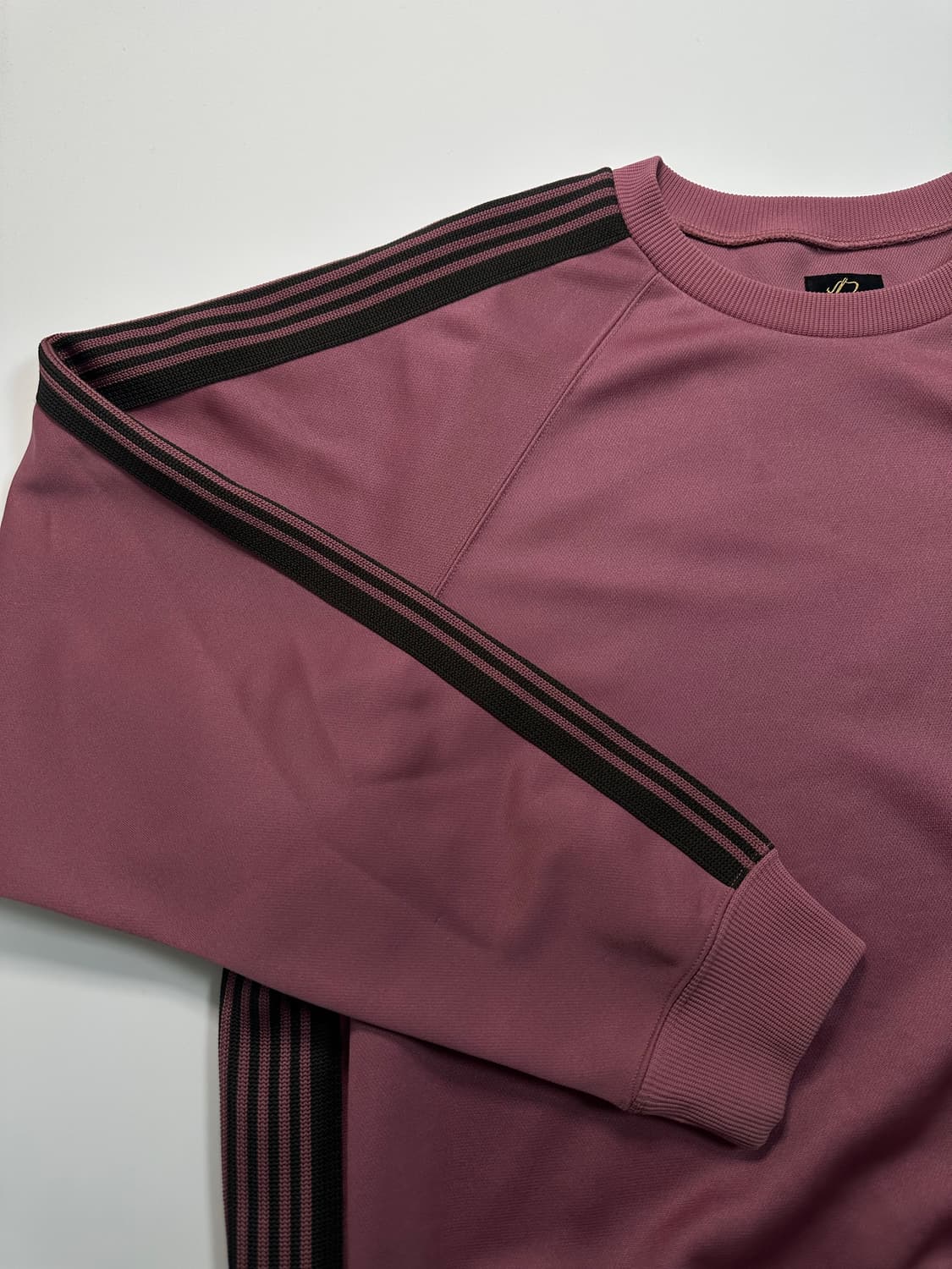 니들스 트랙 크루넥 폴리 스무스 스모크 핑크 상품이미지2