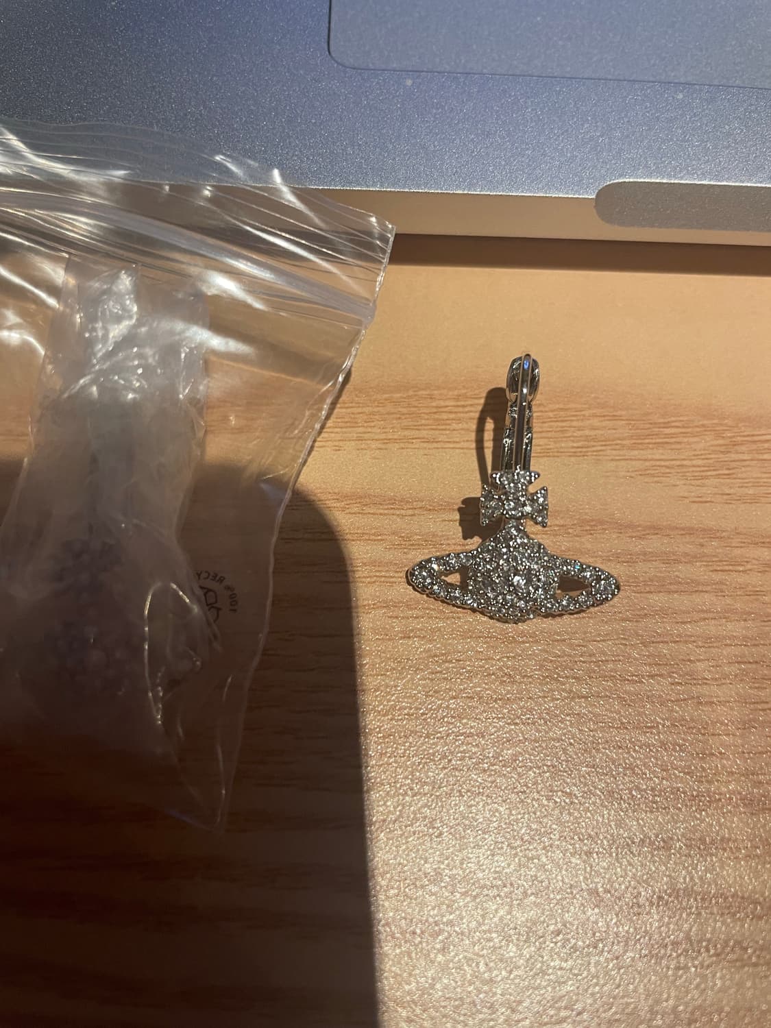 비비안 웨스트우드 올오버 크리스탈 orb 귀걸이 상품이미지4