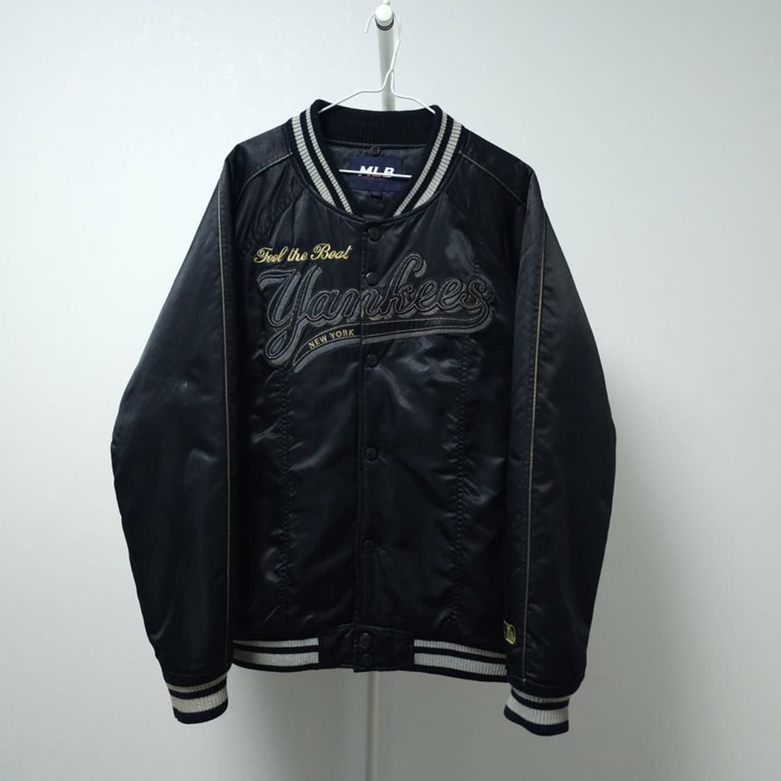 MLB 유광 양키즈 바시티 자켓 L 상품이미지1