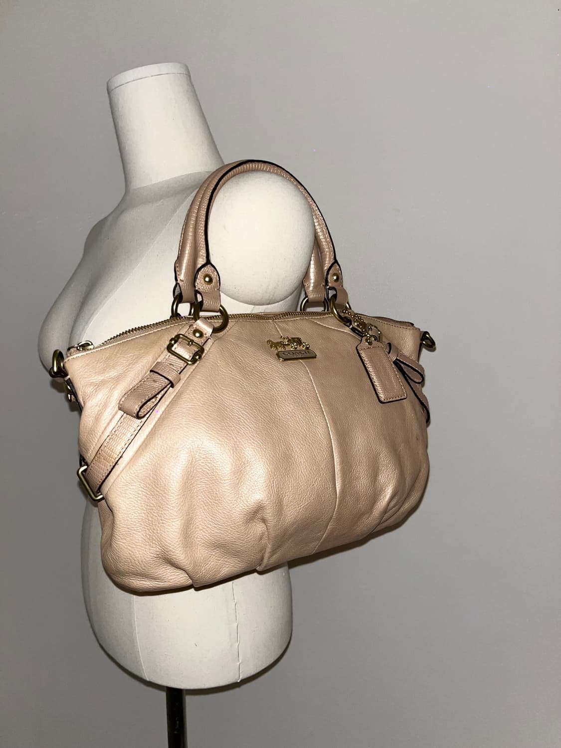 📦Coach beige pink shoulder bag 상품이미지3