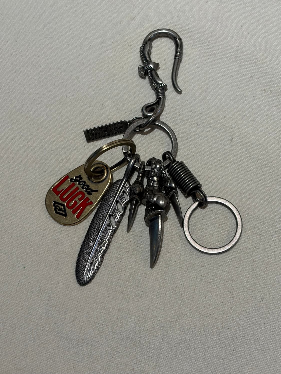 굿럭 페더 빈티지 키링 상품이미지1