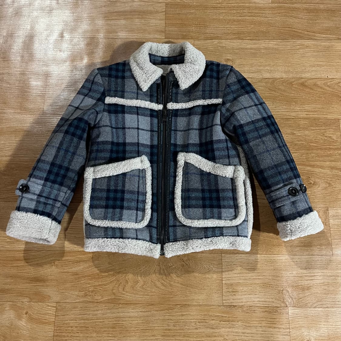 [키즈] 버버리 체크 양털 자켓 상품이미지1