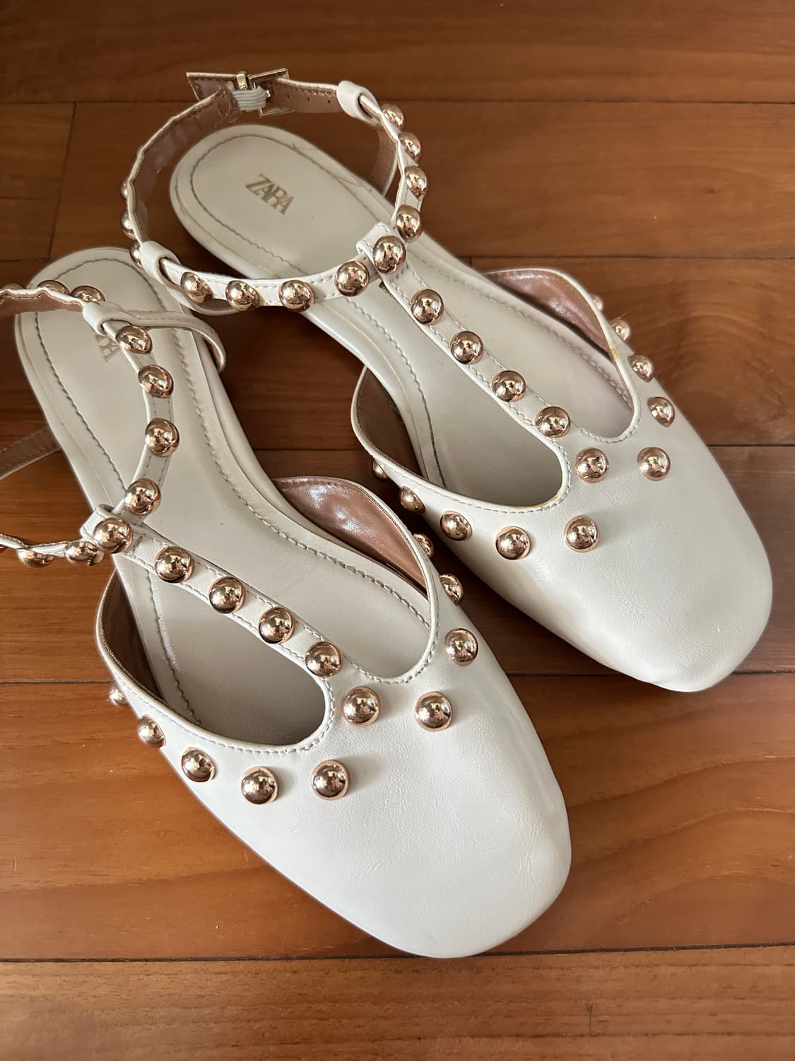 자라 스터드 플랫슈즈 EU36 상품이미지2