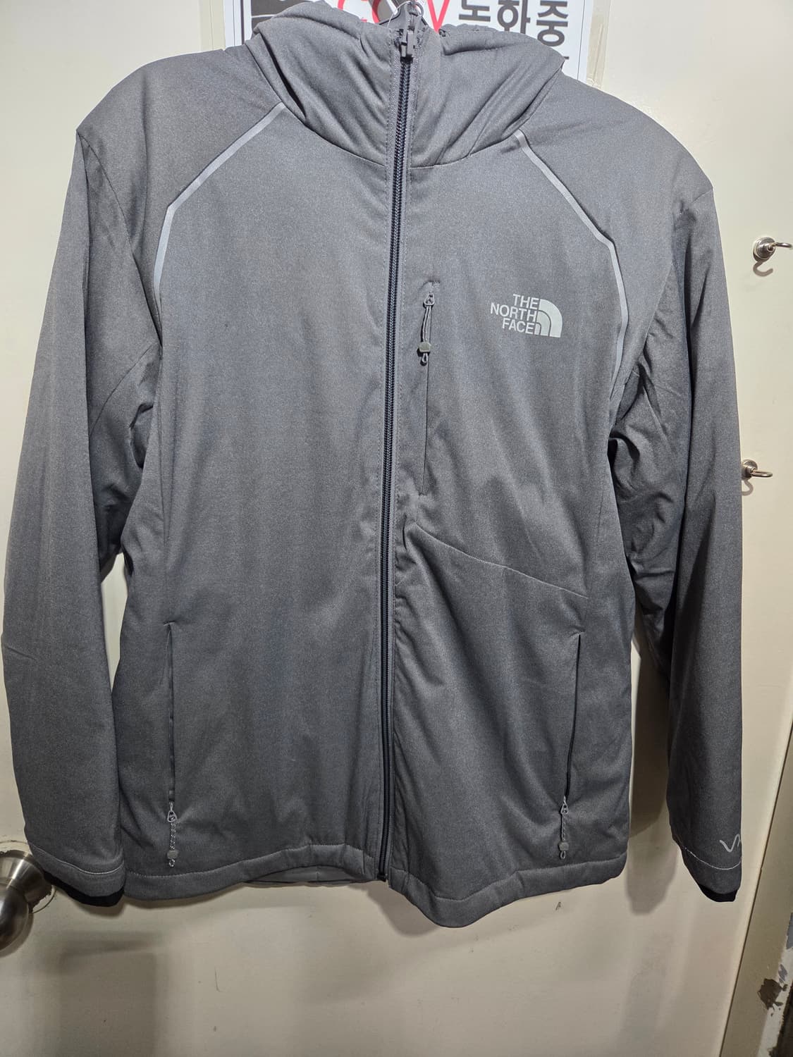 노스페이스 후드바람막이 상품이미지1