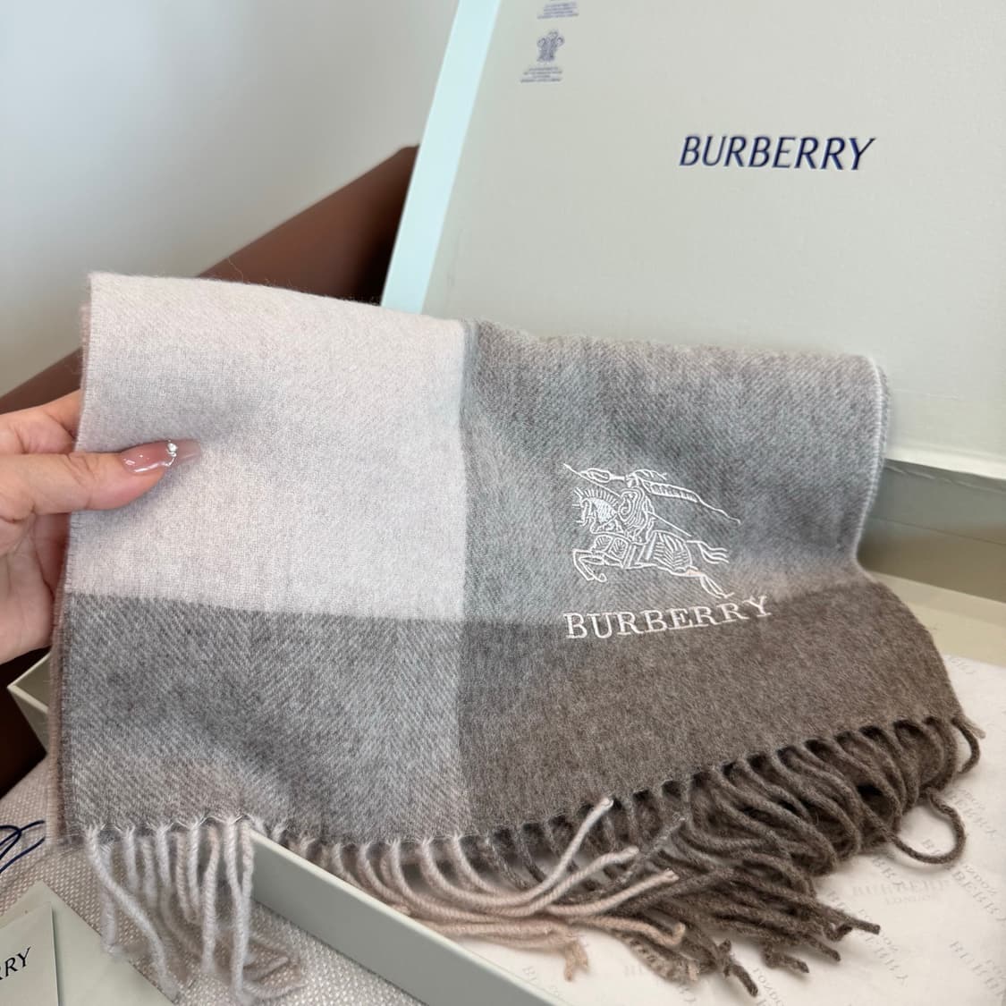 버버리숙녀 리버서블 스카프100% 램스울 상품이미지4