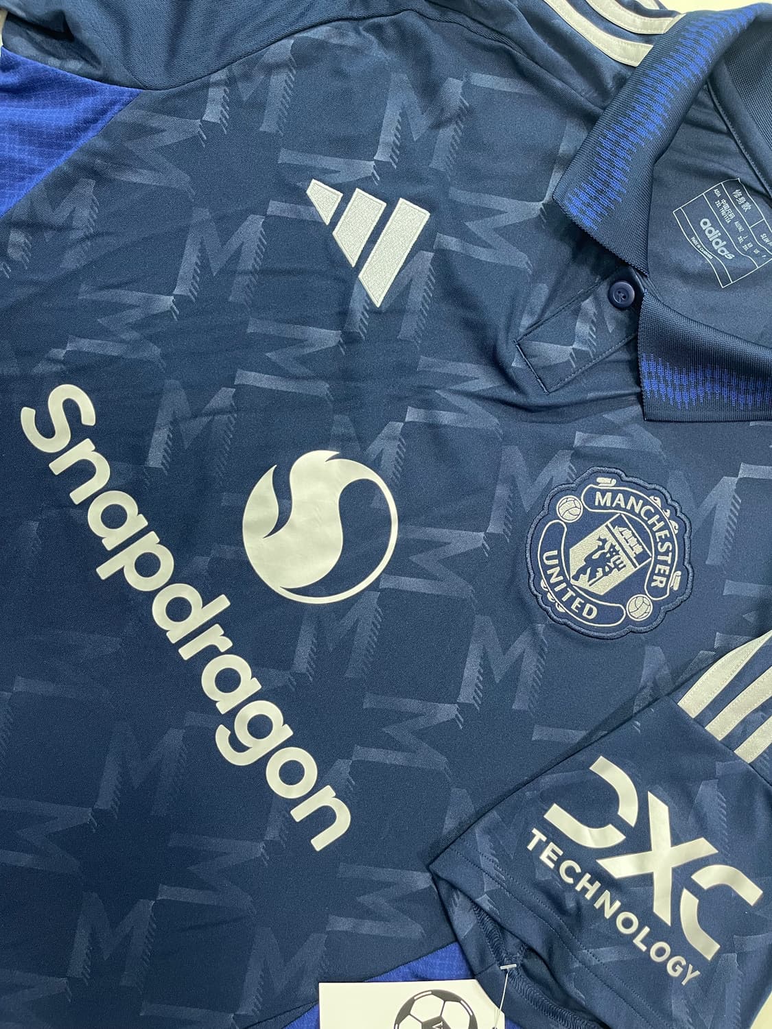 아디다스 24-25 맨체스터 유나이티드 FC 어웨이 브루노 페르난데스 상품이미지4