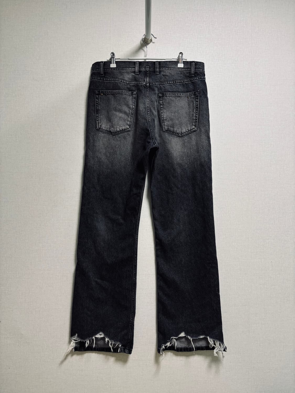 앤더슨벨 Andersson Bell 스터드 워시드 부츠컷데님 상품이미지3