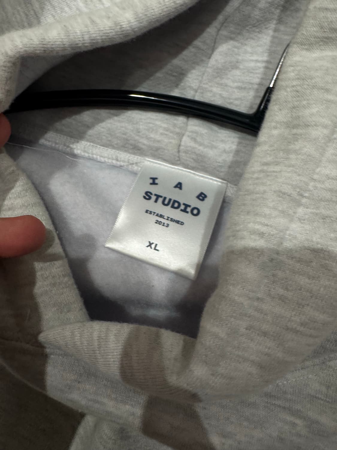 아이앱 스튜디오 후드 라이트 그레이 판매합니다. 상품이미지2