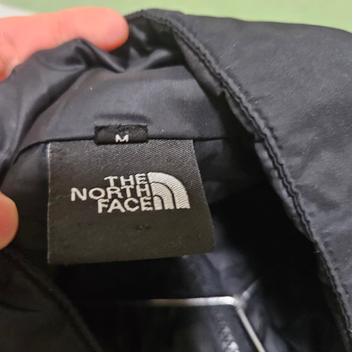 노스페이스 경량패딩 M 상품이미지4