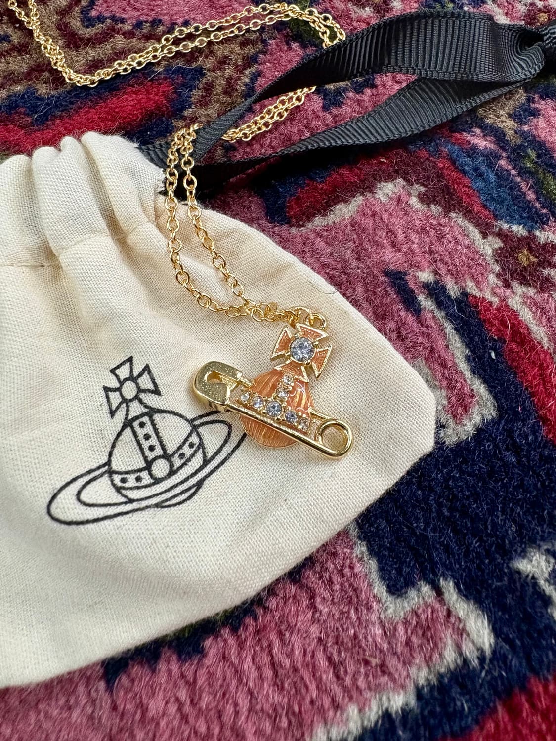 Vivienne Westwood safety pin PENDANT 상품이미지1