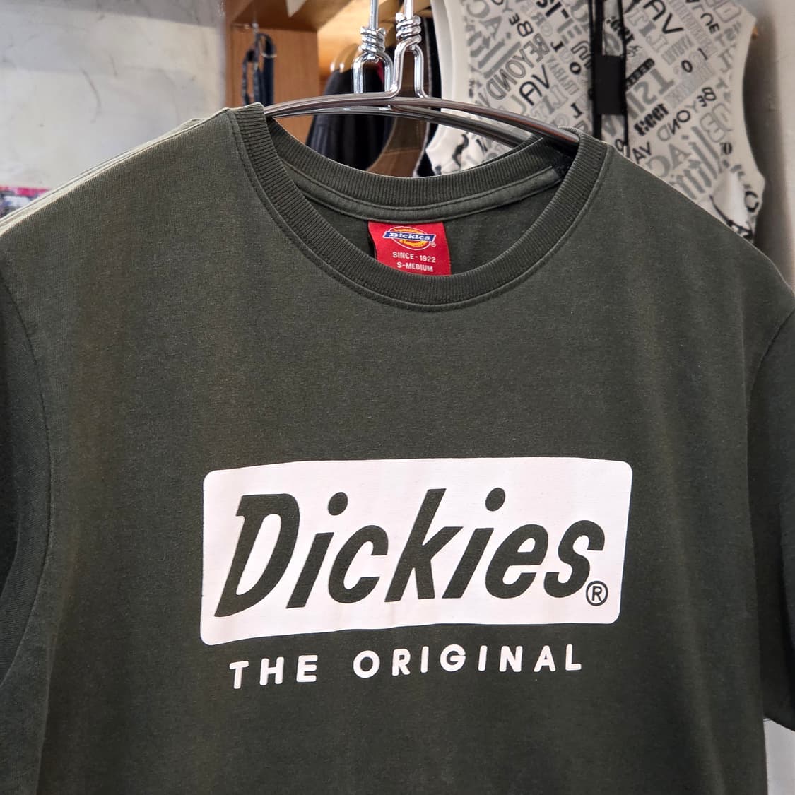 디키즈 카키 빅 프린팅 반팔 상품이미지2