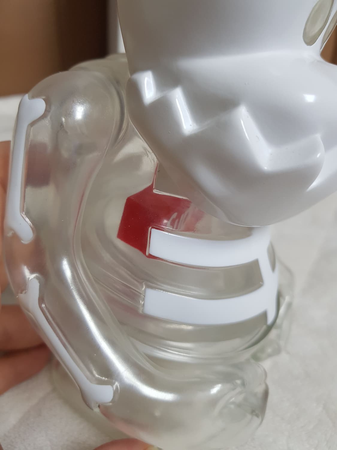 슈프림 X 바운티헌터 스컬 쿤 클리어 피규어 23FW 상품이미지5