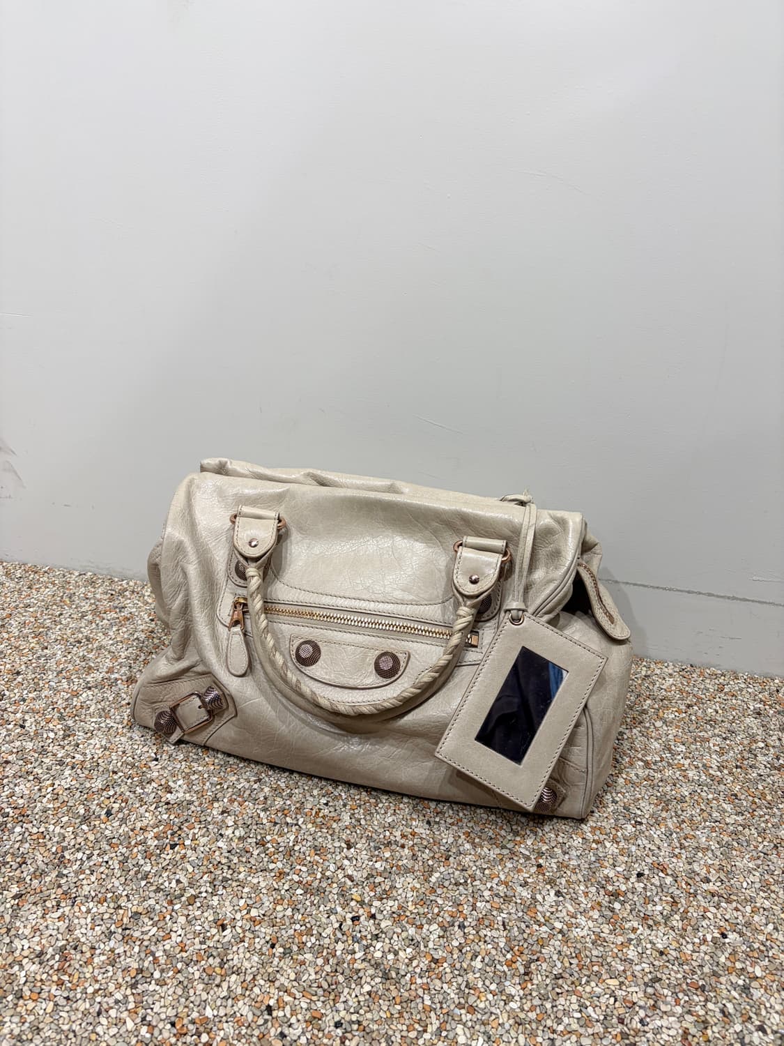 발렌시아가 자이언트 시티 모터 백 상품이미지1