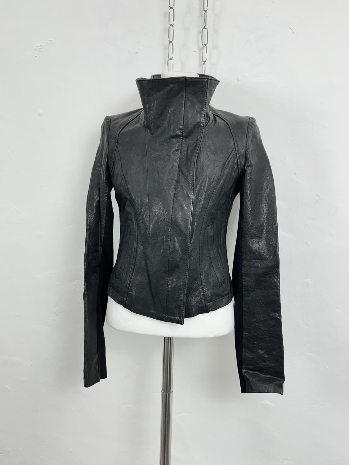 Asymmetric High-Neck Lambskin Jacket 상품이미지4