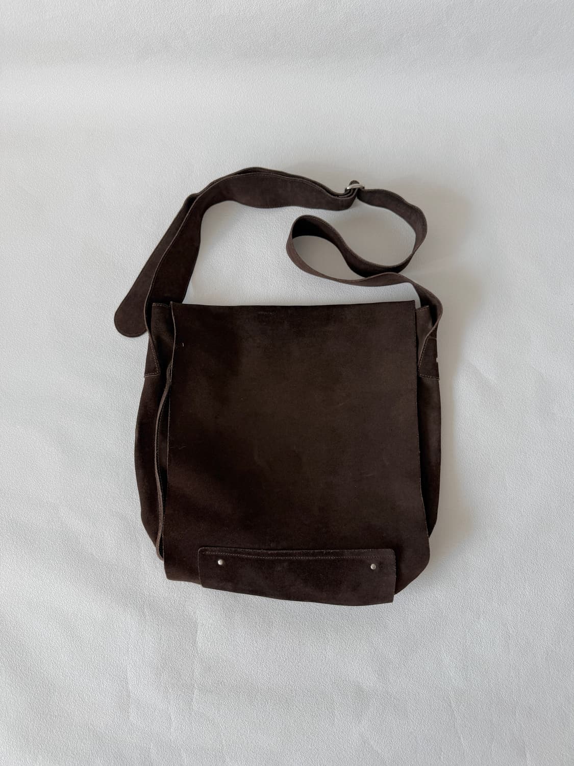 바나나리퍼블릭 레더 스웨이드 크로스백 상품이미지1