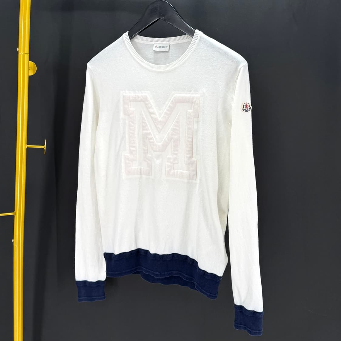 [S사이즈] 몽클레어 로고 긴팔 니트 상품이미지2