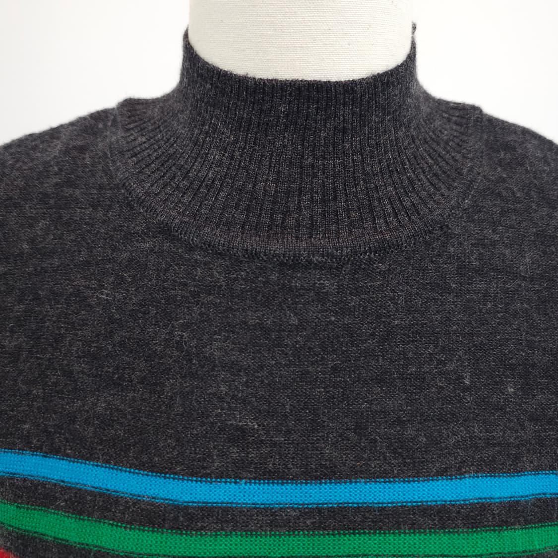 울혼방 멀티스트라이프 겨울 반팔 니트 상품이미지2