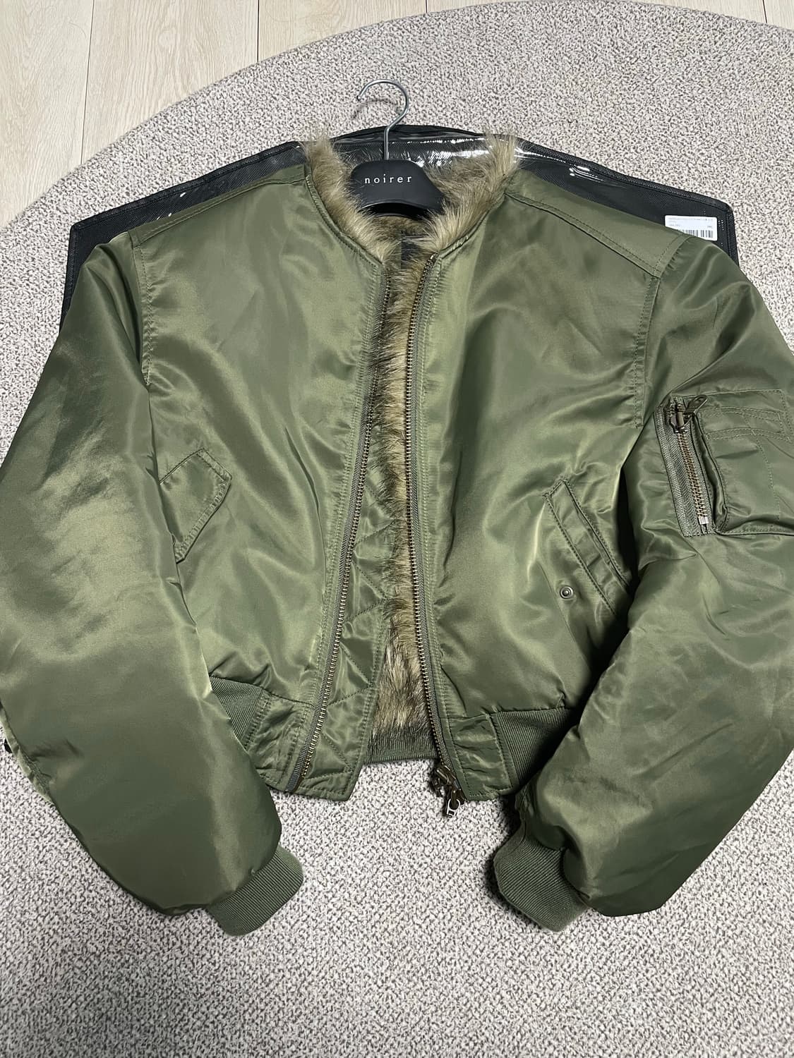 노이어 샤기 퍼 MA-1 카키 50 사이즈 상품이미지1