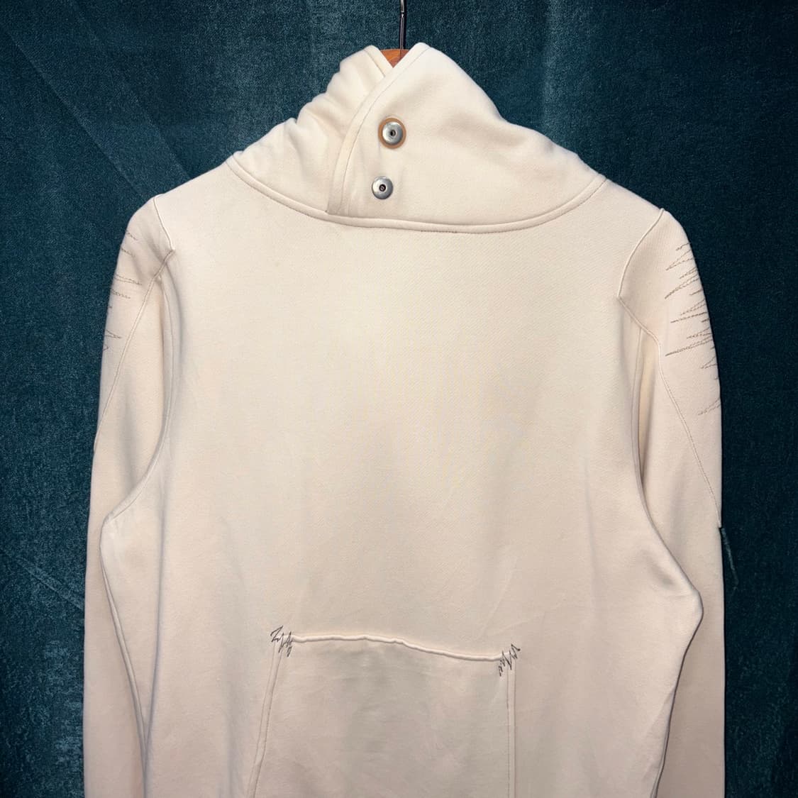 (L) 00s 리바이스 화이트 핑거홀 디테일 후드티 상품이미지2