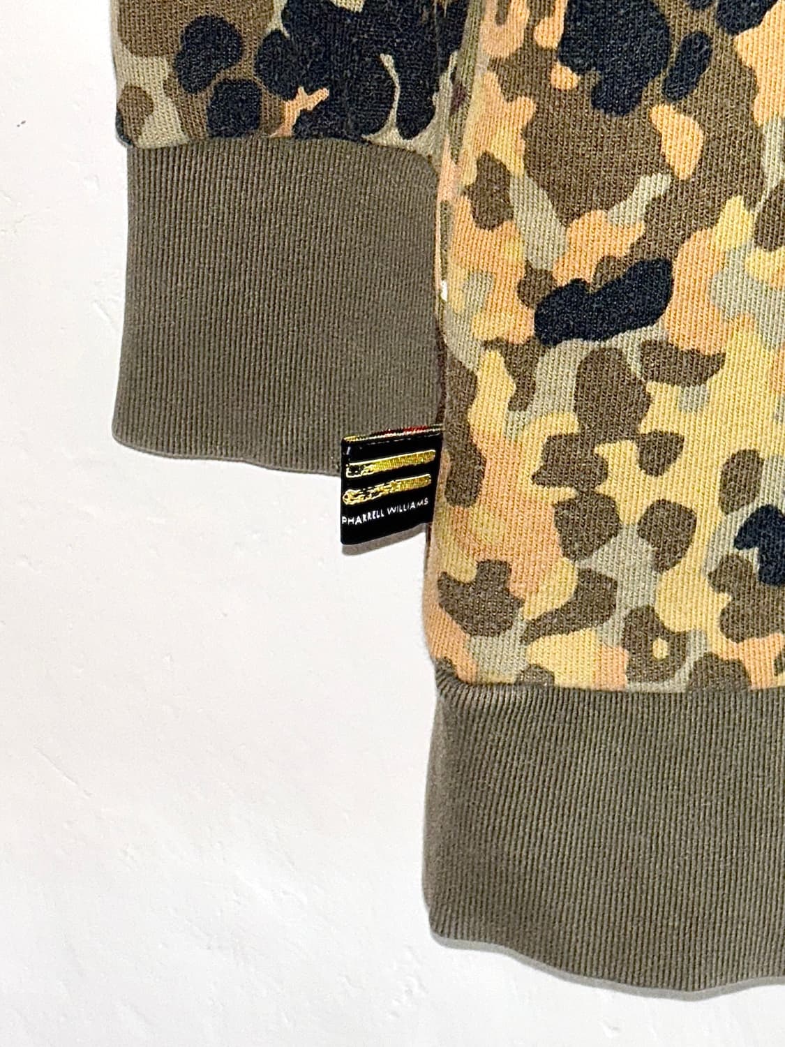 아디다스 x Pharrell Williams 카모 맨투맨 / Camo 상품이미지7