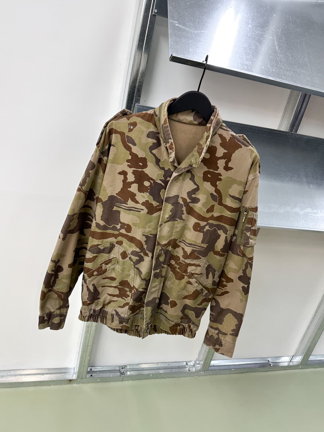 camo painted oversized cotton jacket 상품이미지4
