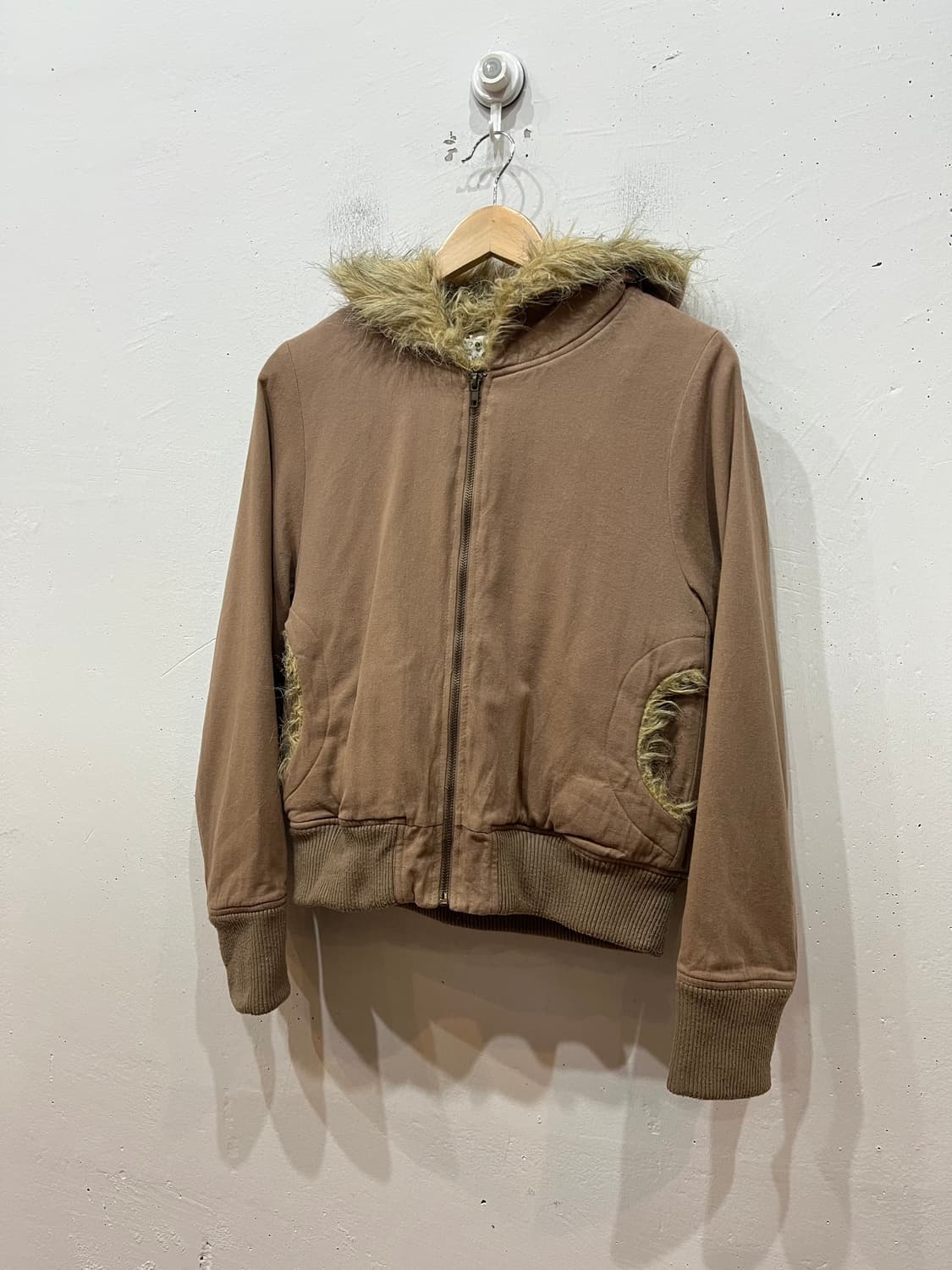 ONE AFTER ANOTHER y2k 패디드 퍼 후드집업 우먼즈 상품이미지1